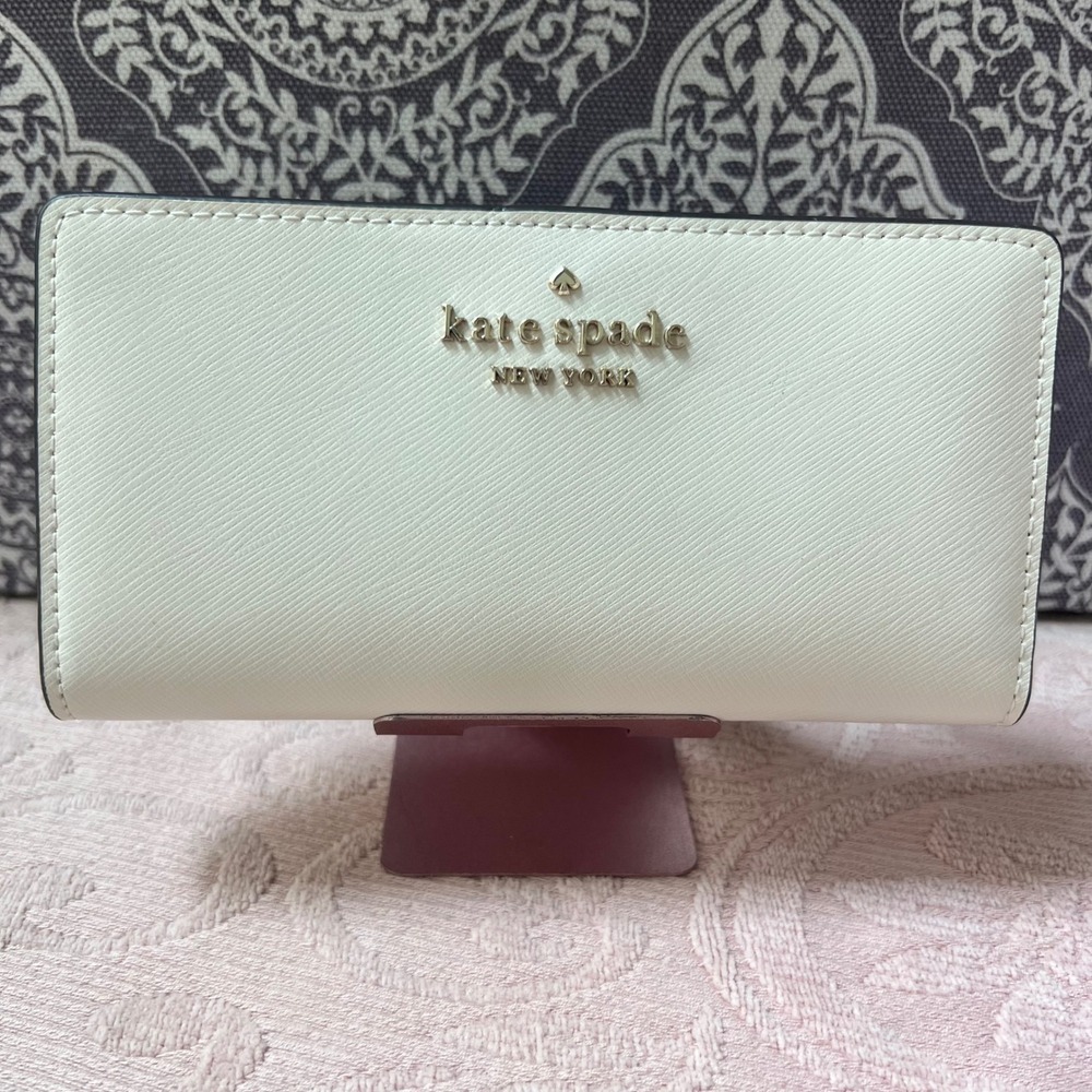 Kate Spade Staci Large Slim Bifold Wallet Parchment Saffiano Leather WLR00145